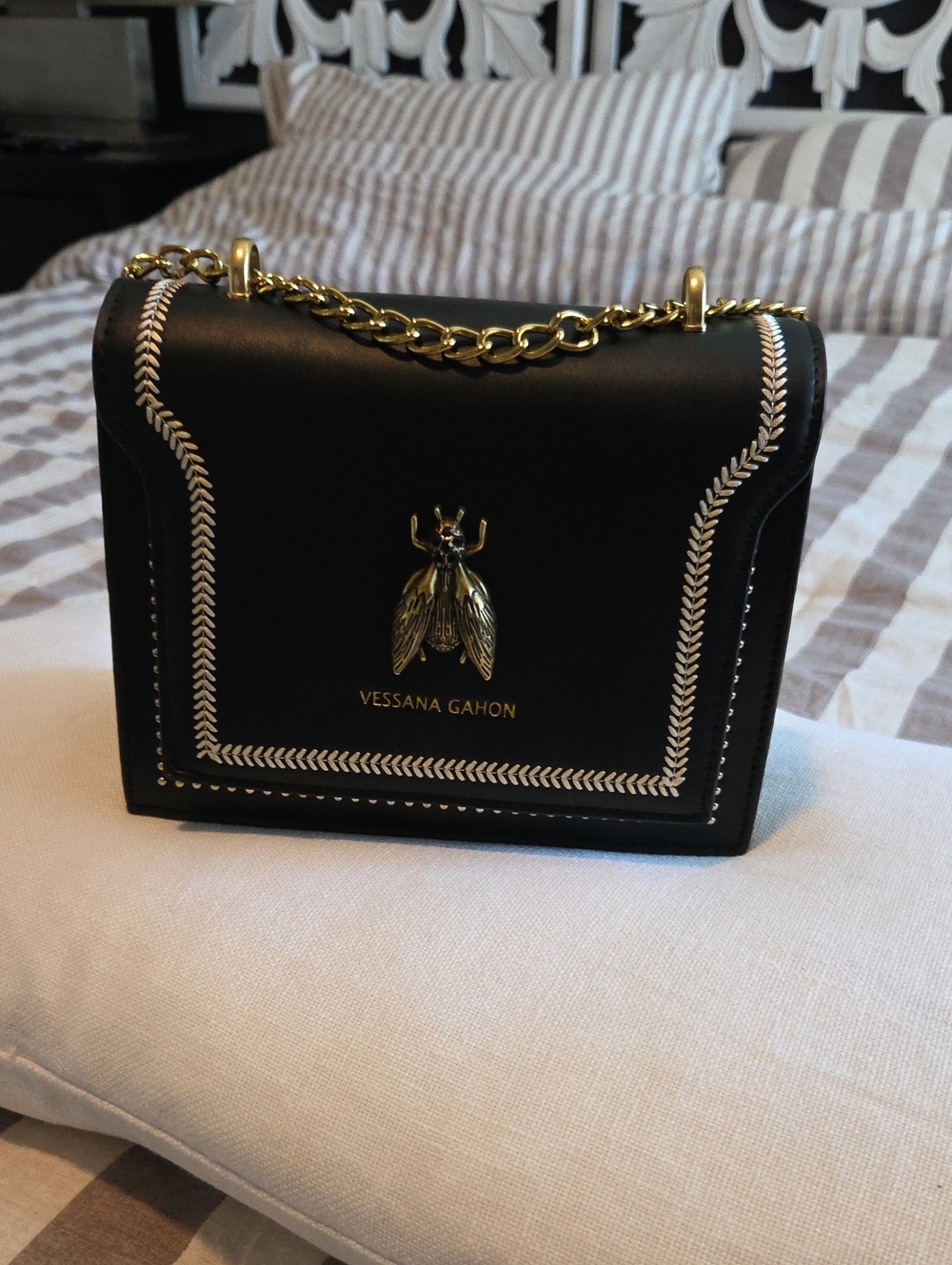 Vessana Gahon Black Leather Bee Chain Shoulder Bag